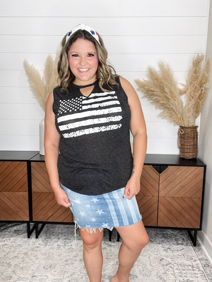 Keyhole Design Flag Tank Top