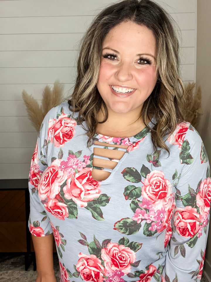 "Asher" 3/4 Sleeve with Keyhole Slit Detail