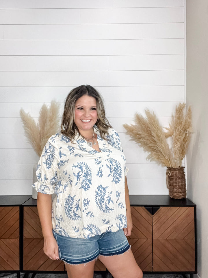 "Gladstone" 3/4 Sleeve Smocked V Neck