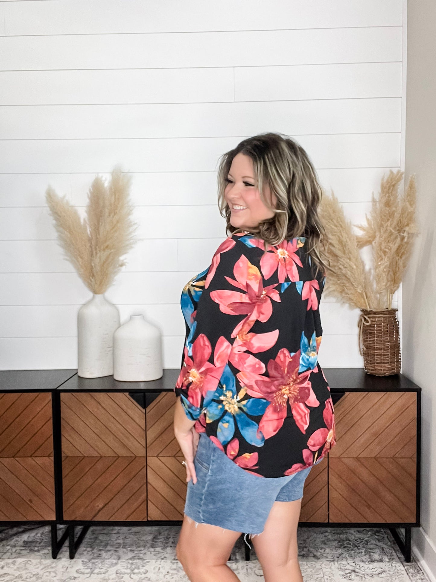 "Beaumont" Floral Lizzy 3/4 Sleeve Split Neck