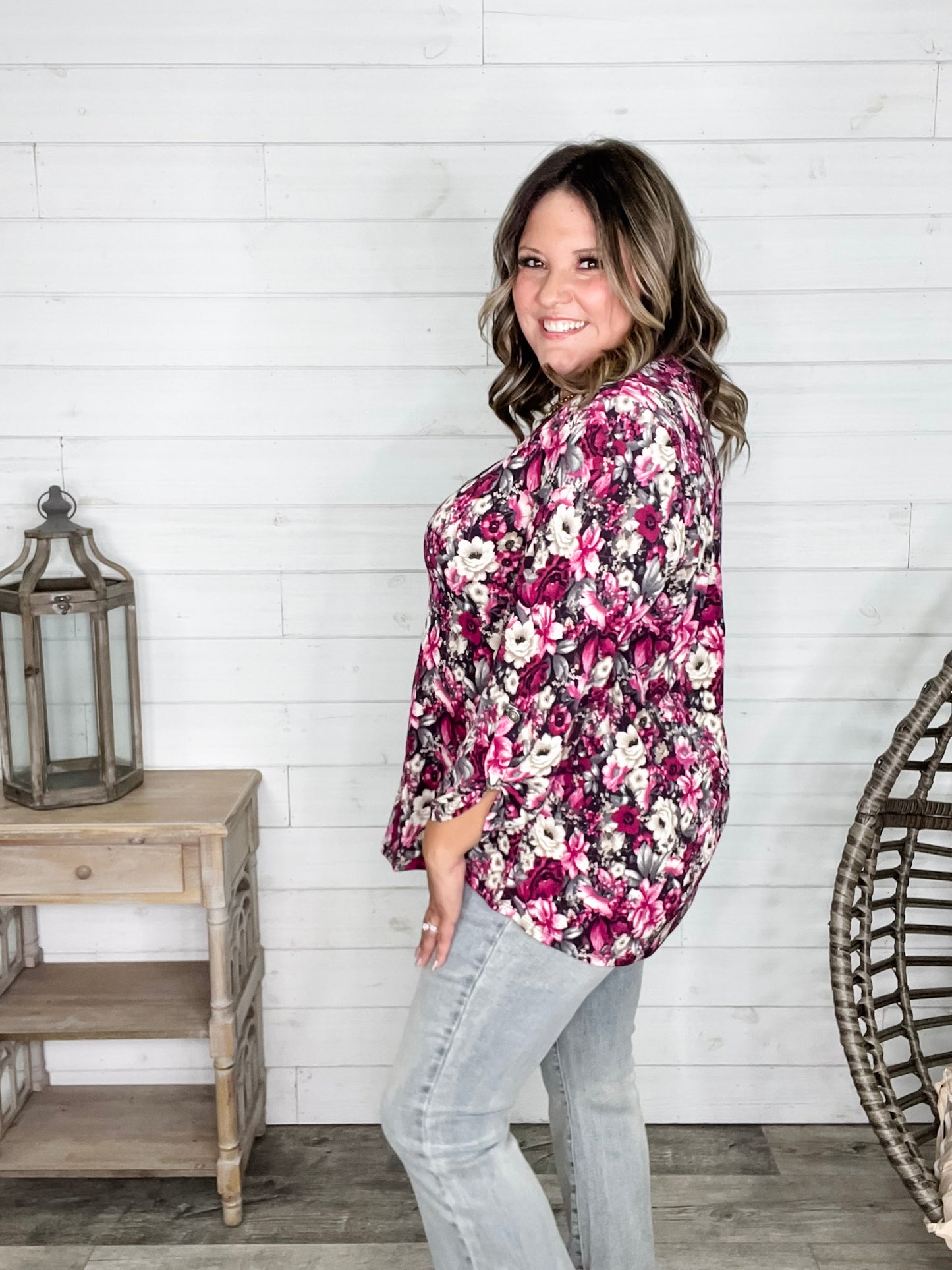 "Reynolds" Floral Lizzy 3/4 Sleeve Split Neck