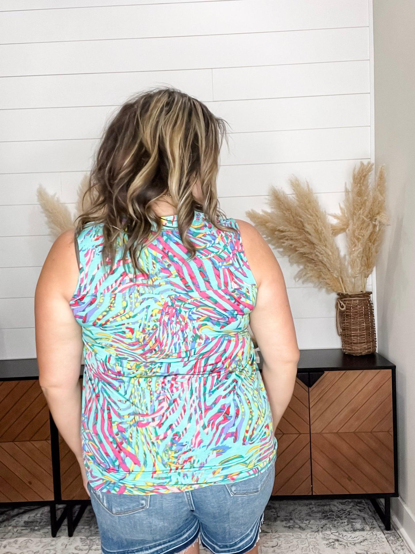"Tangled" Sleeveless Lizzy