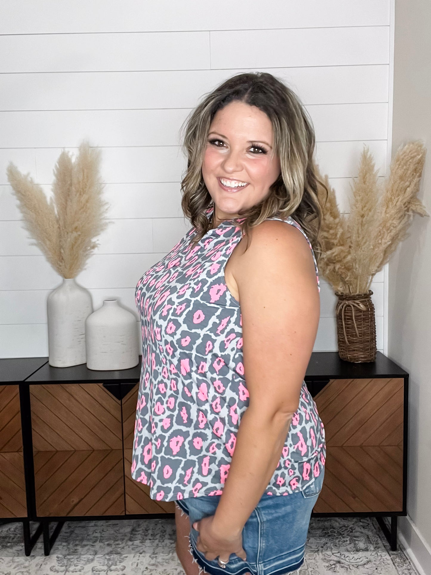 "Ramsey" Sleeveless Lizzy