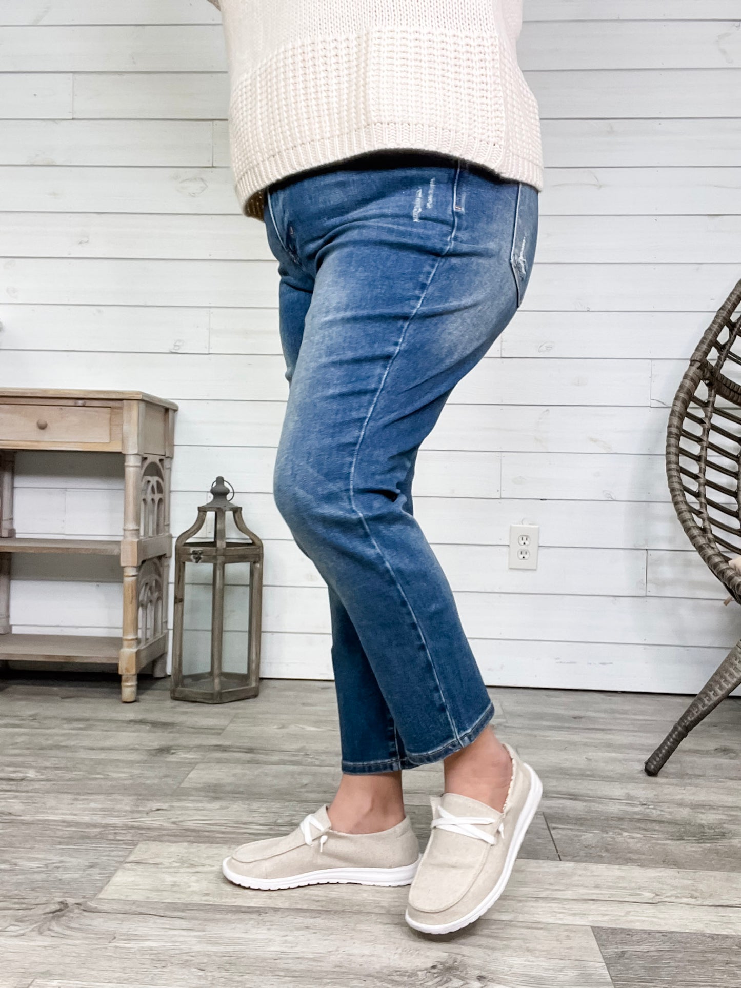 Judy Blue "Slimmy Shimmy" Slim Fit Tummy Control Jeans