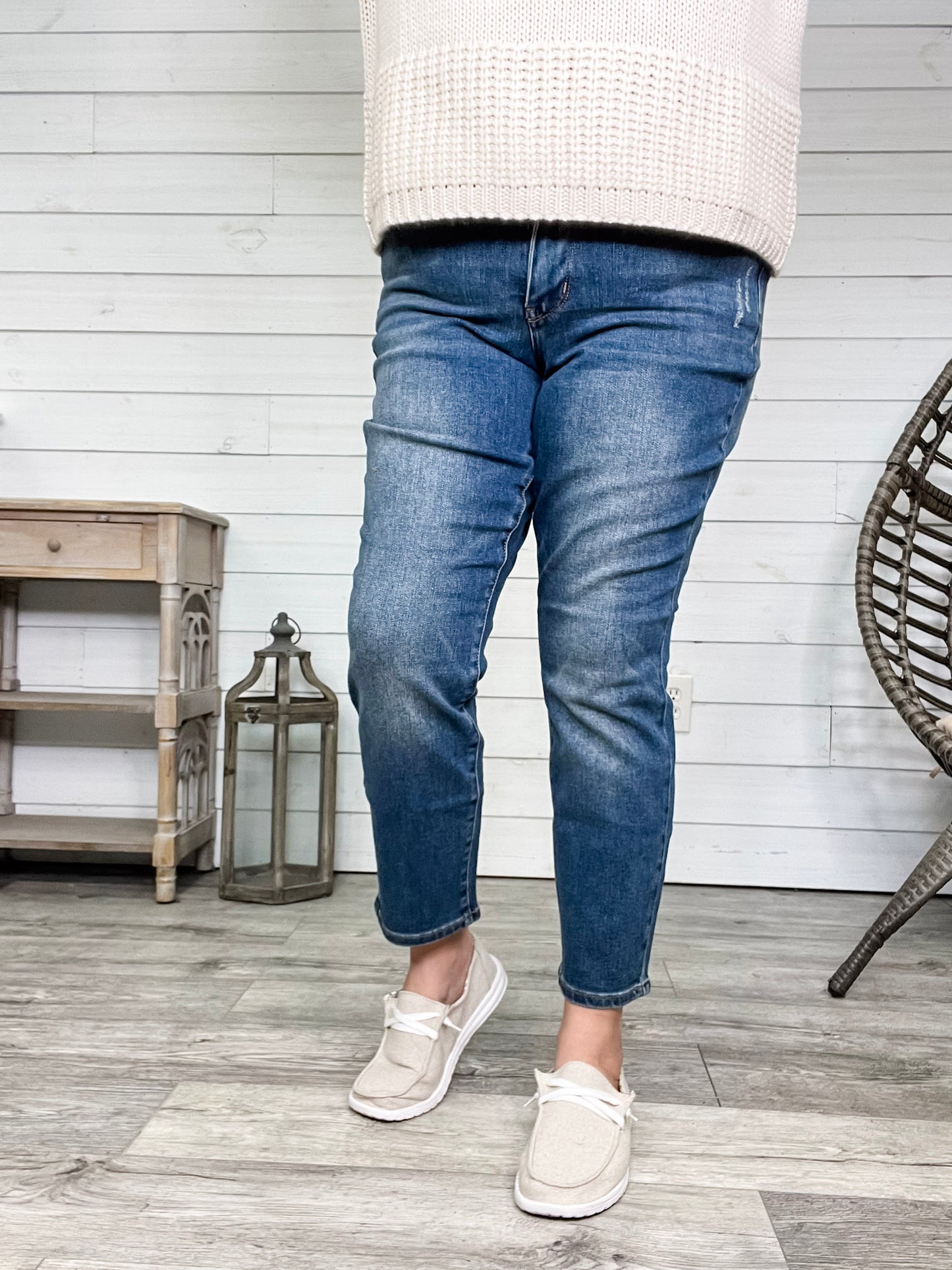 Judy Blue "Slimmy Shimmy" Slim Fit Tummy Control Jeans