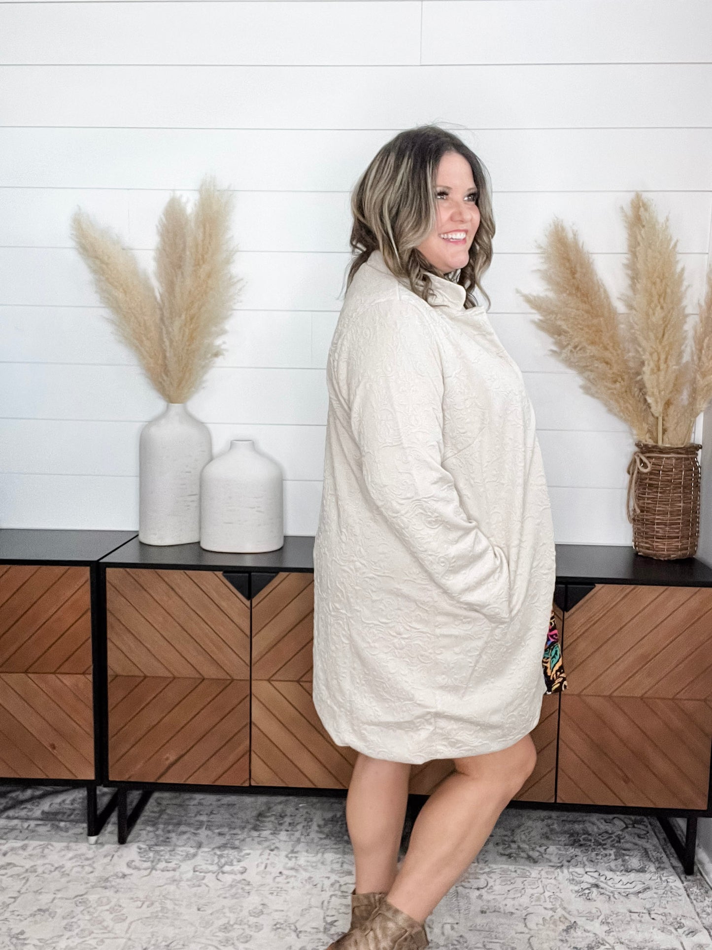 "Amara" Jacquard Midi Coat with Pockets (Oatmeal)