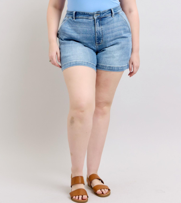 Judy Blue "Yes Sir" Trouser Pocket Shorts