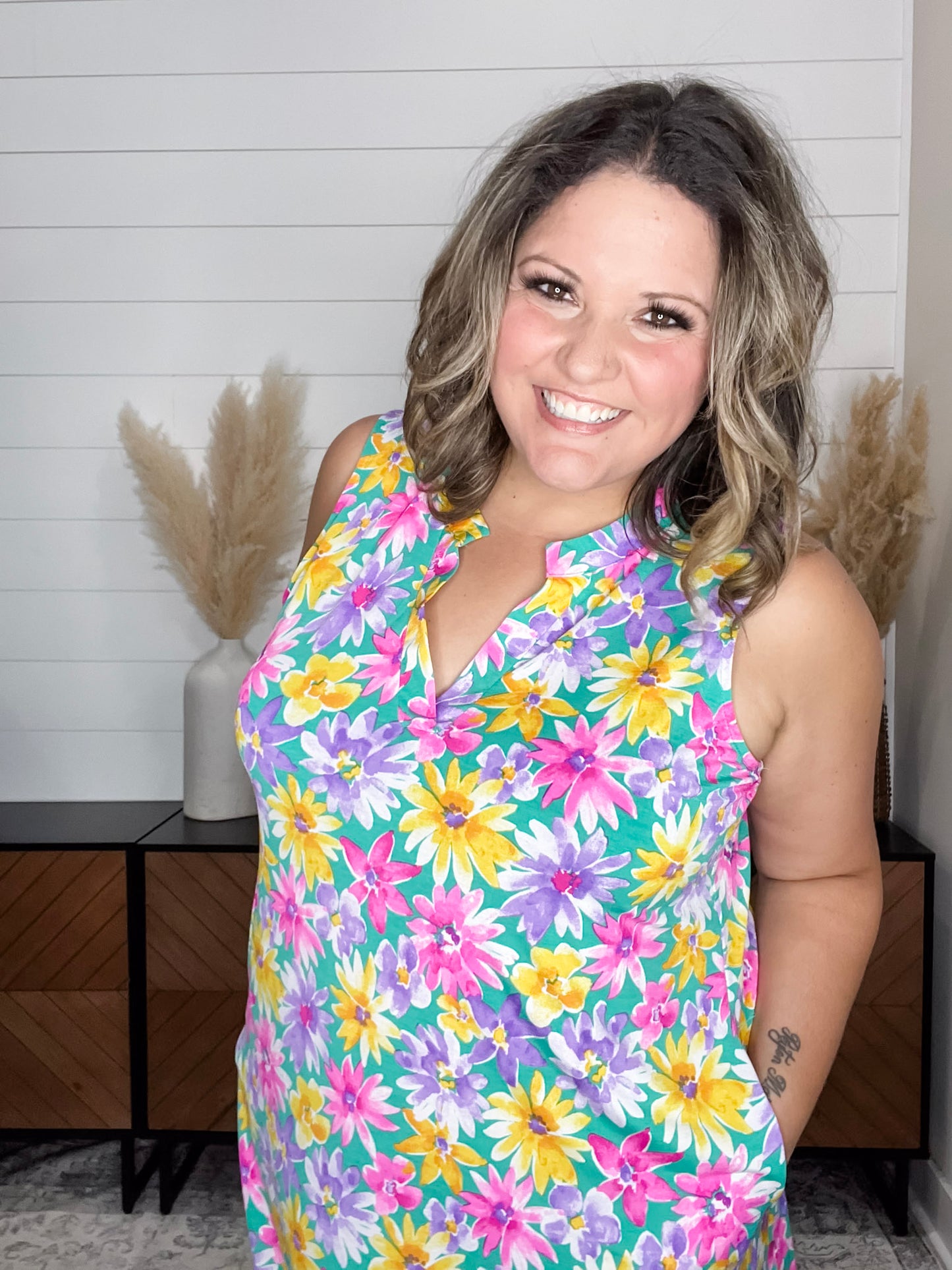 "Summerfield" Sleeveless Split Neck Dress with Pockets
