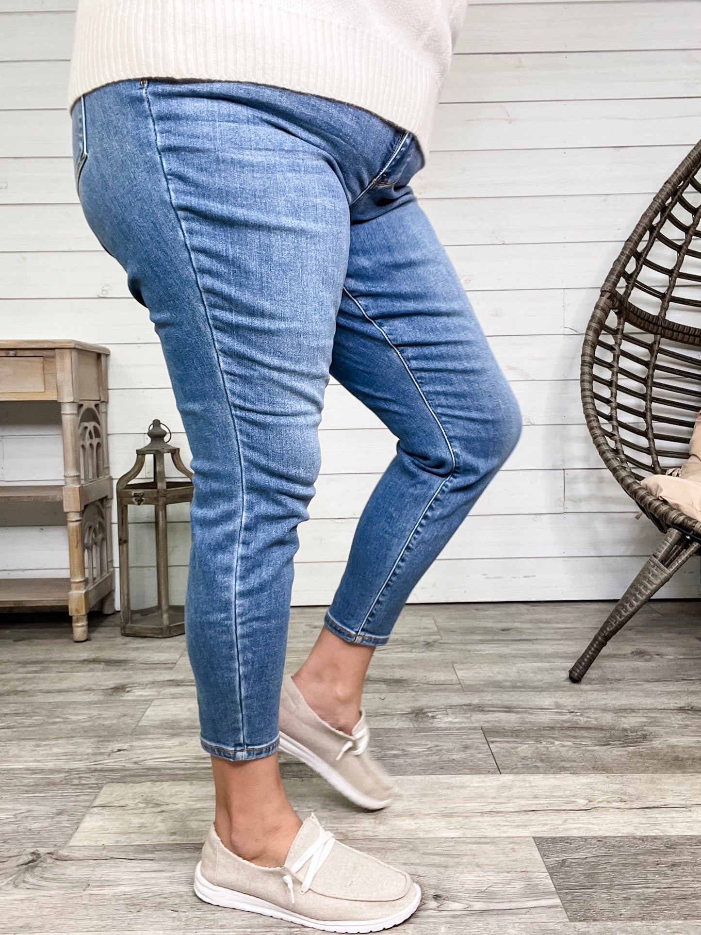 Judy Blue “South for Winter” Thermal Skinny