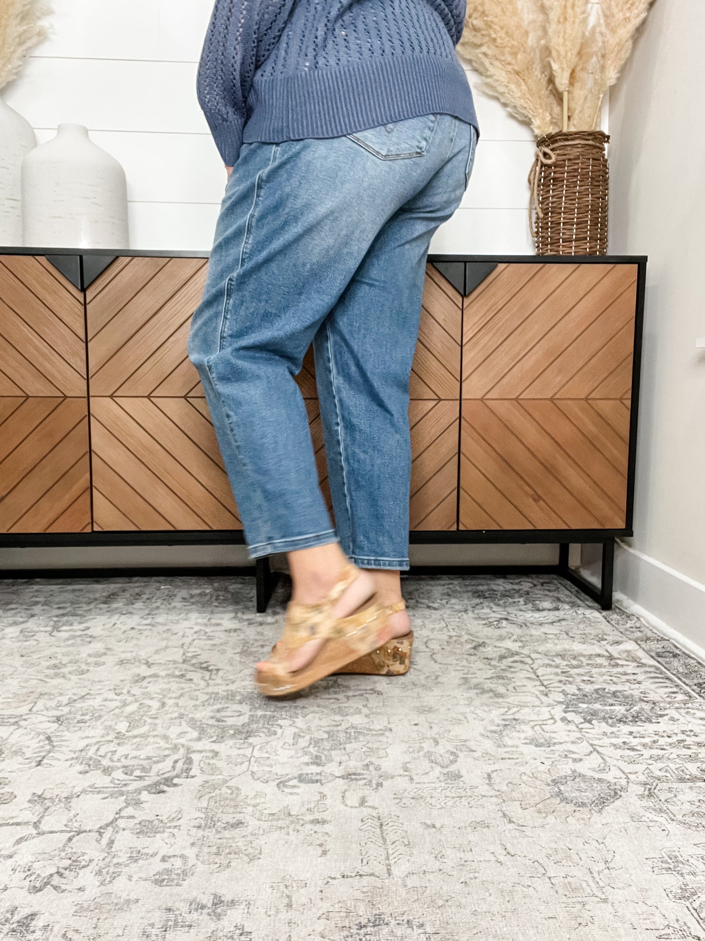Judy Blue "Rhett" Barrel Jeans