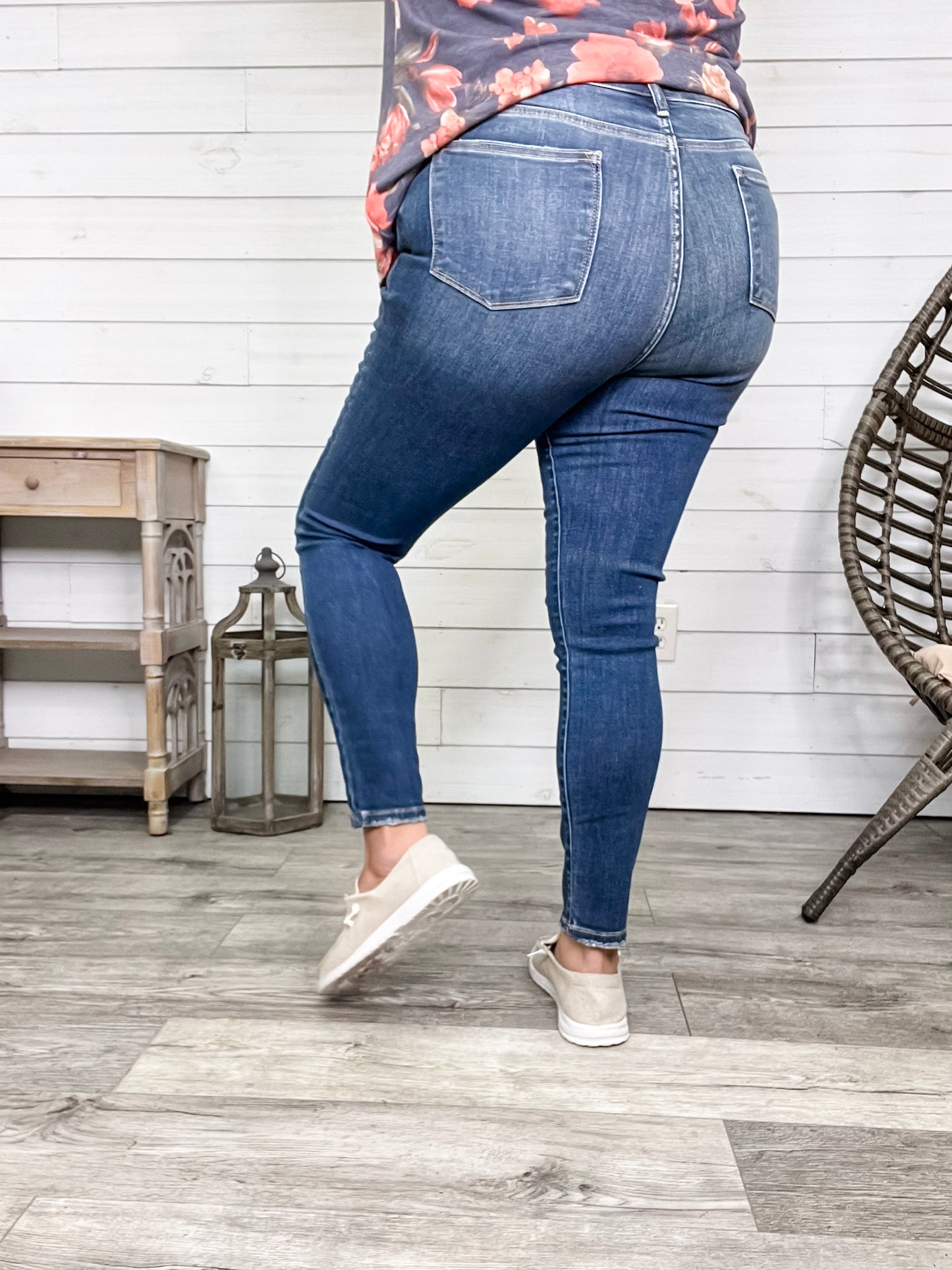 Judy Blue "Down Home" Buttonfly Skinny Jeans