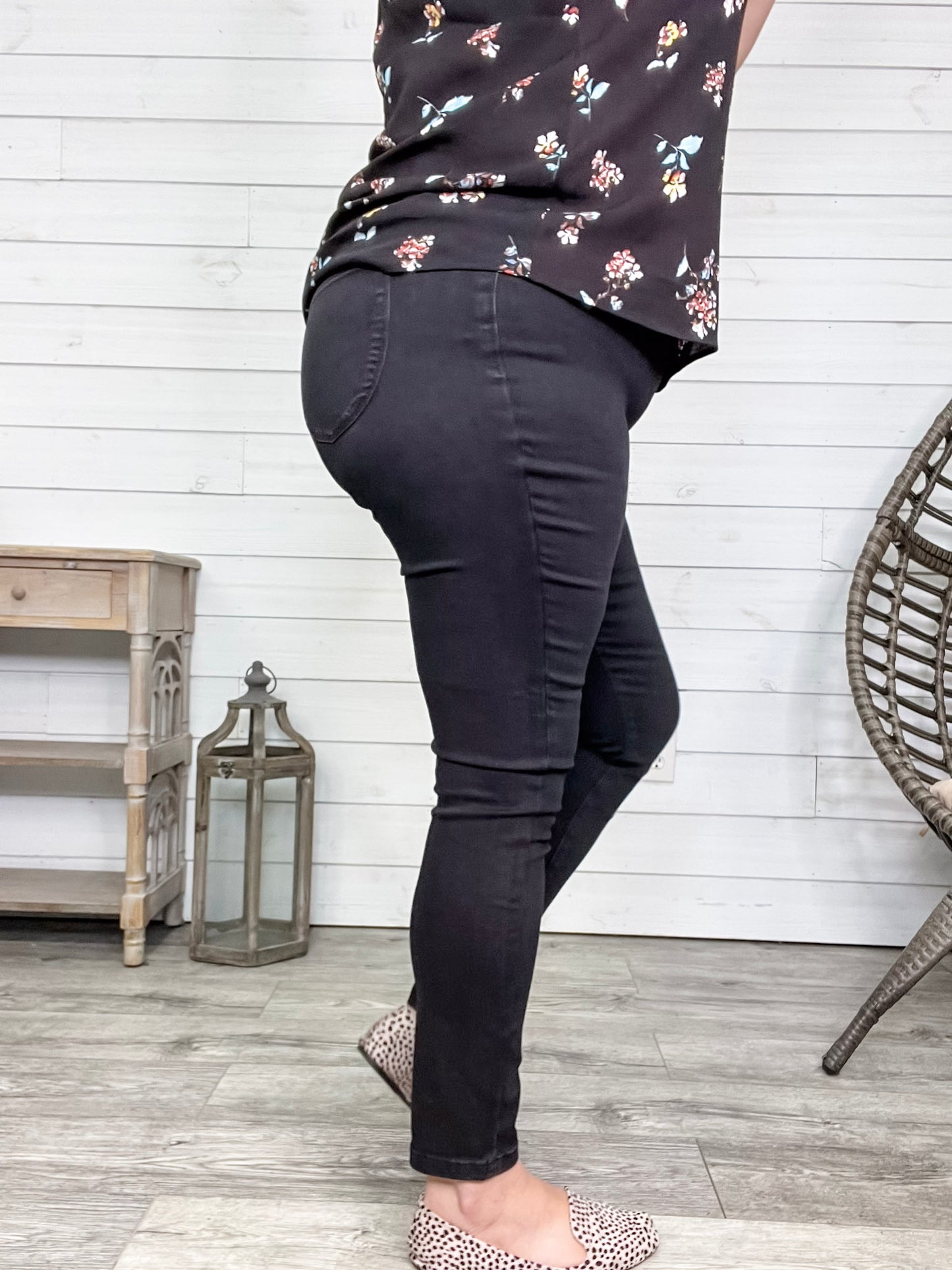 Judy Blue "Freaky Friday" Black Pull On Jeggings