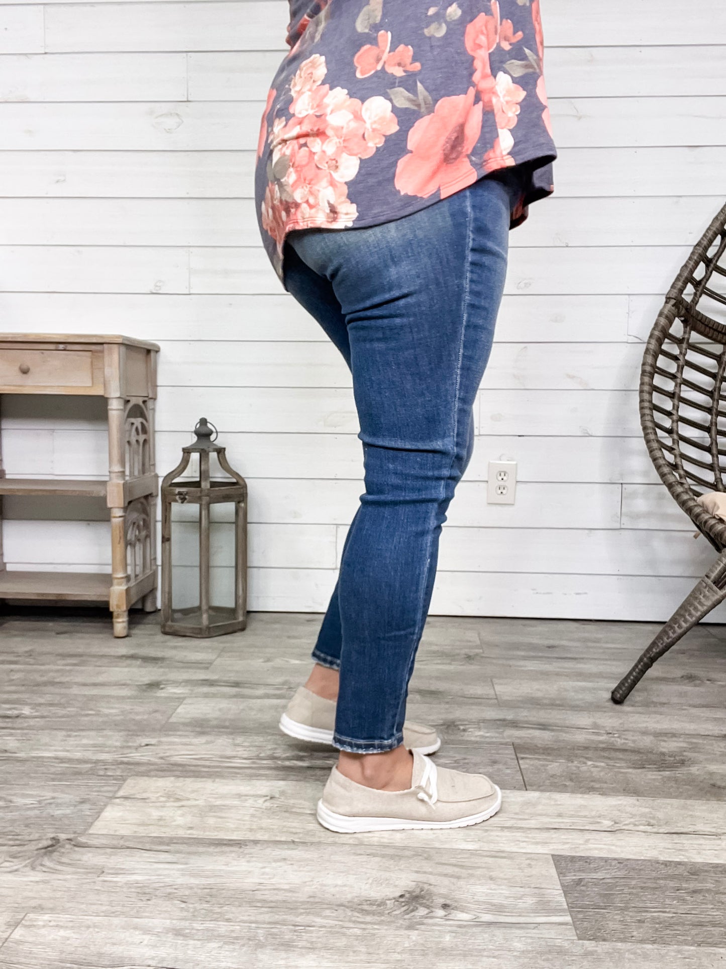 Judy Blue "Down Home" Buttonfly Skinny Jeans