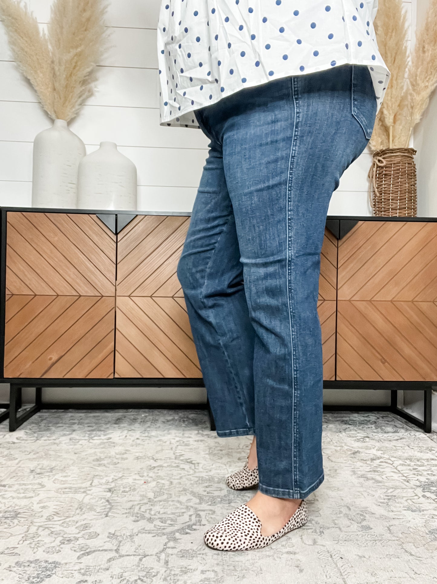 Judy Blue "Sweeter Than" Tummy Control Straight Leg Jeans (Petite)