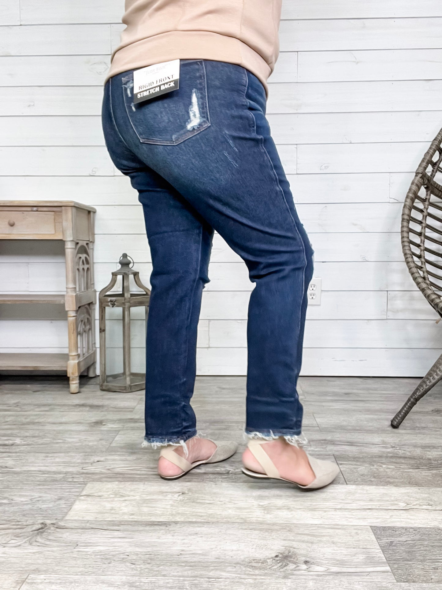 Judy Blue “Superb” Rigid Magic Straight Leg Jeans