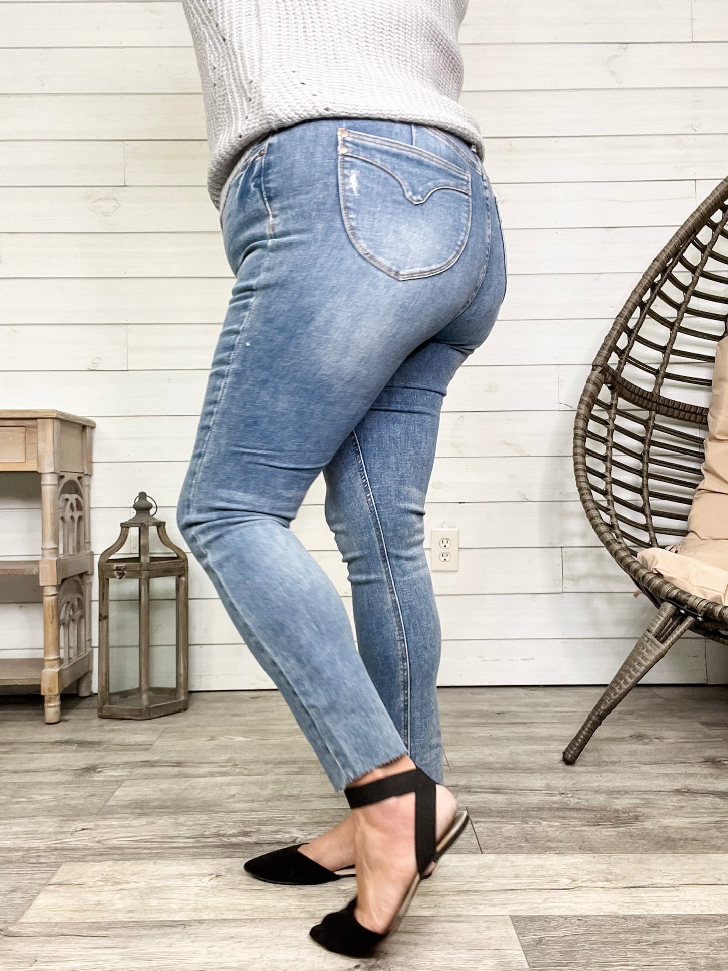 Judy Blue "Juicy Georgia" Tummy Control Skinny Jeans