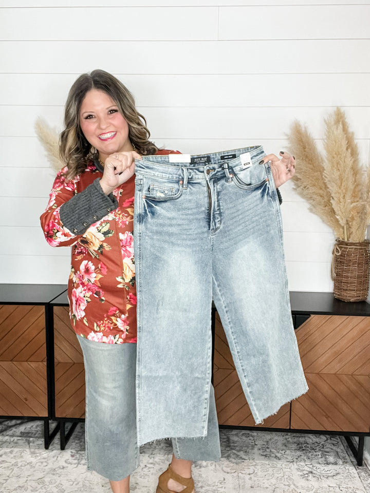 Judy Blue "Smashing and Dashing" Tummy Control Wide Leg Crop