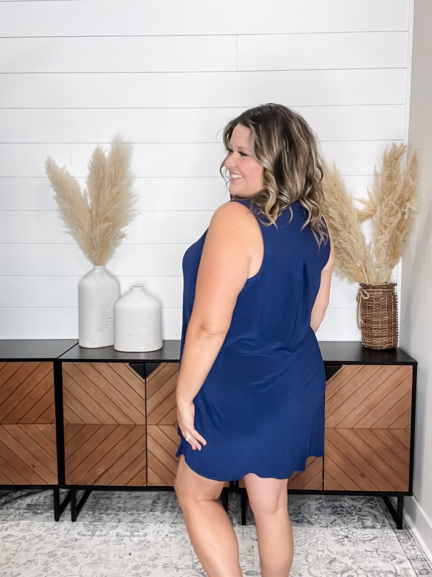 "Up My Alley" Sleeveless Split Neck Dress with Pockets (Navy)