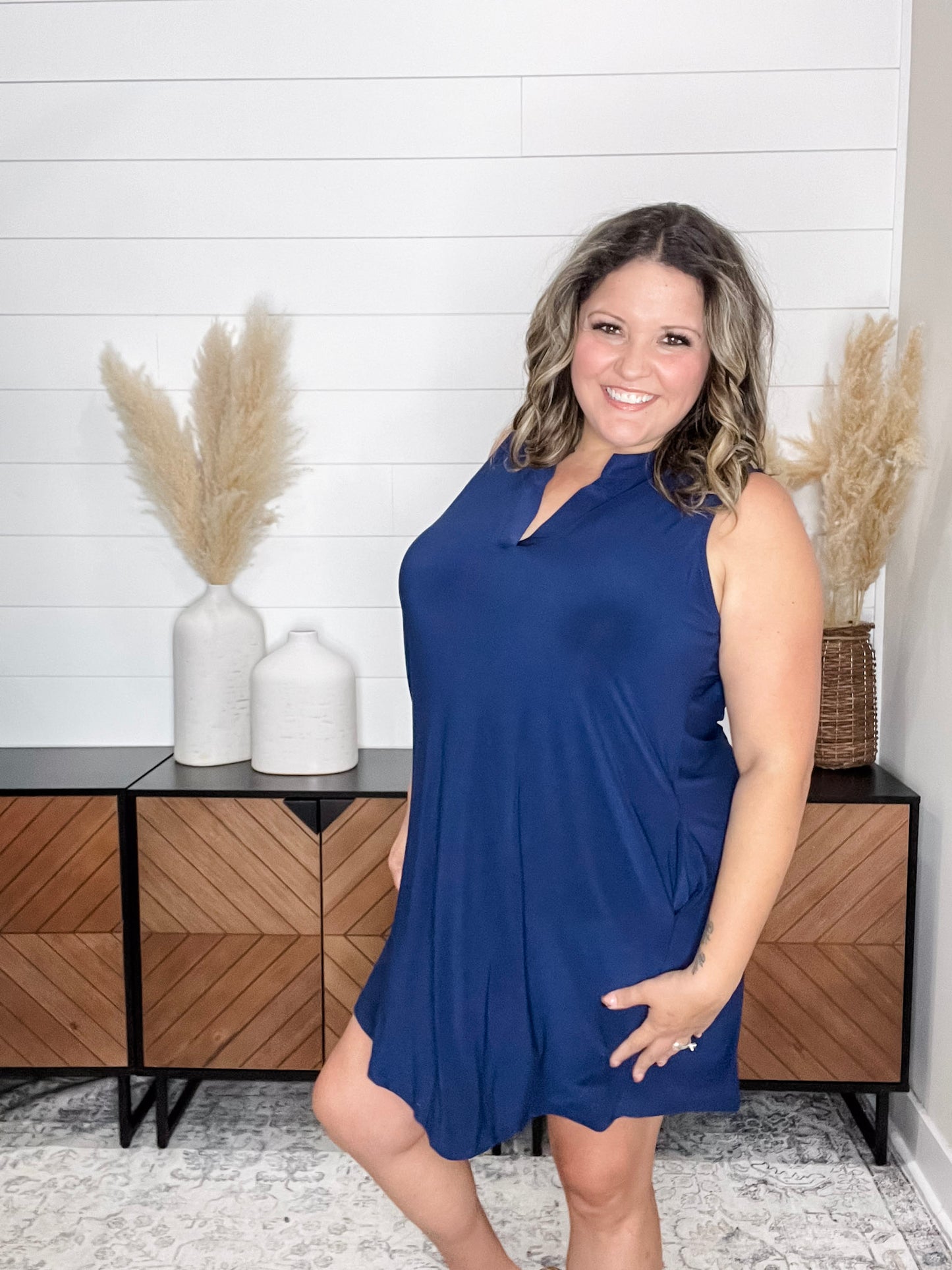 "Up My Alley" Sleeveless Split Neck Dress with Pockets (Navy)
