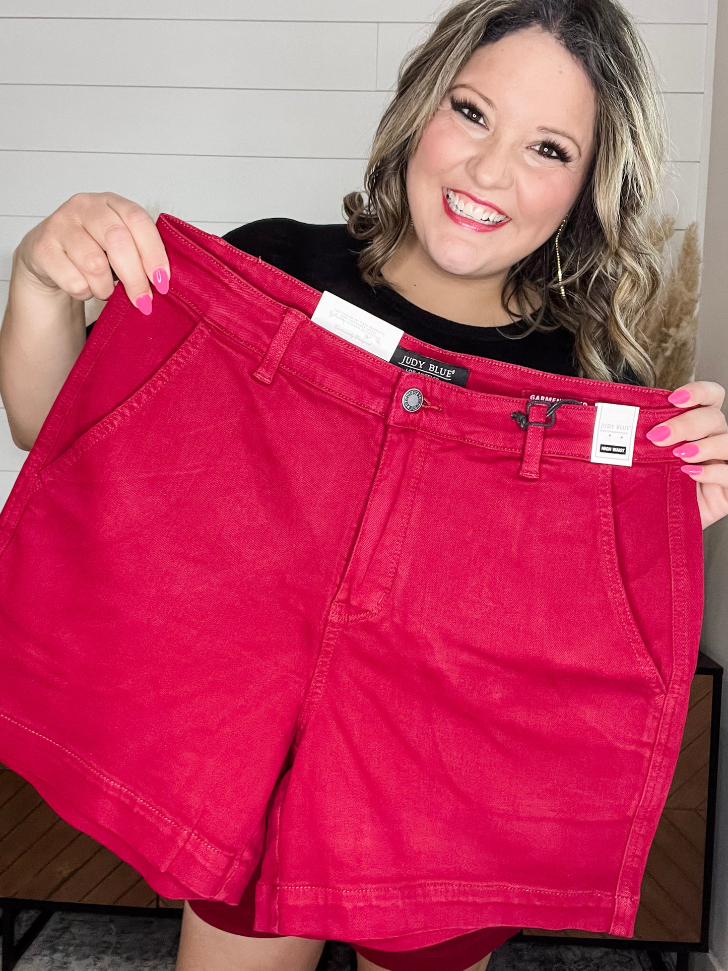 Judy Blue “In Love” Scarlet Red Heart Pocket Shorts