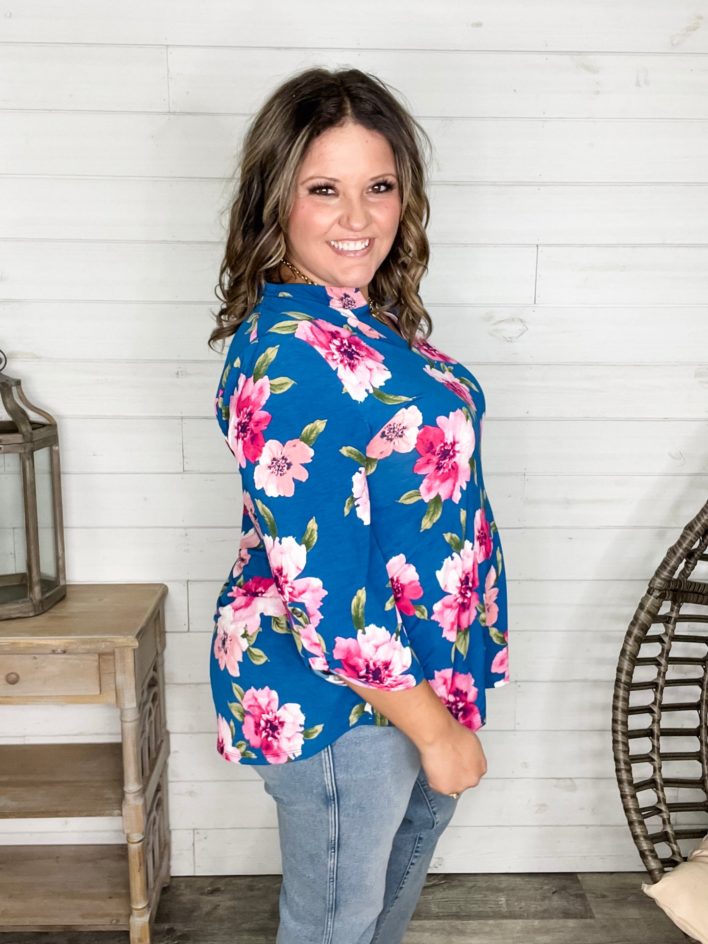 "Lavery" 3/4 Sleeve Split Neck Tops
