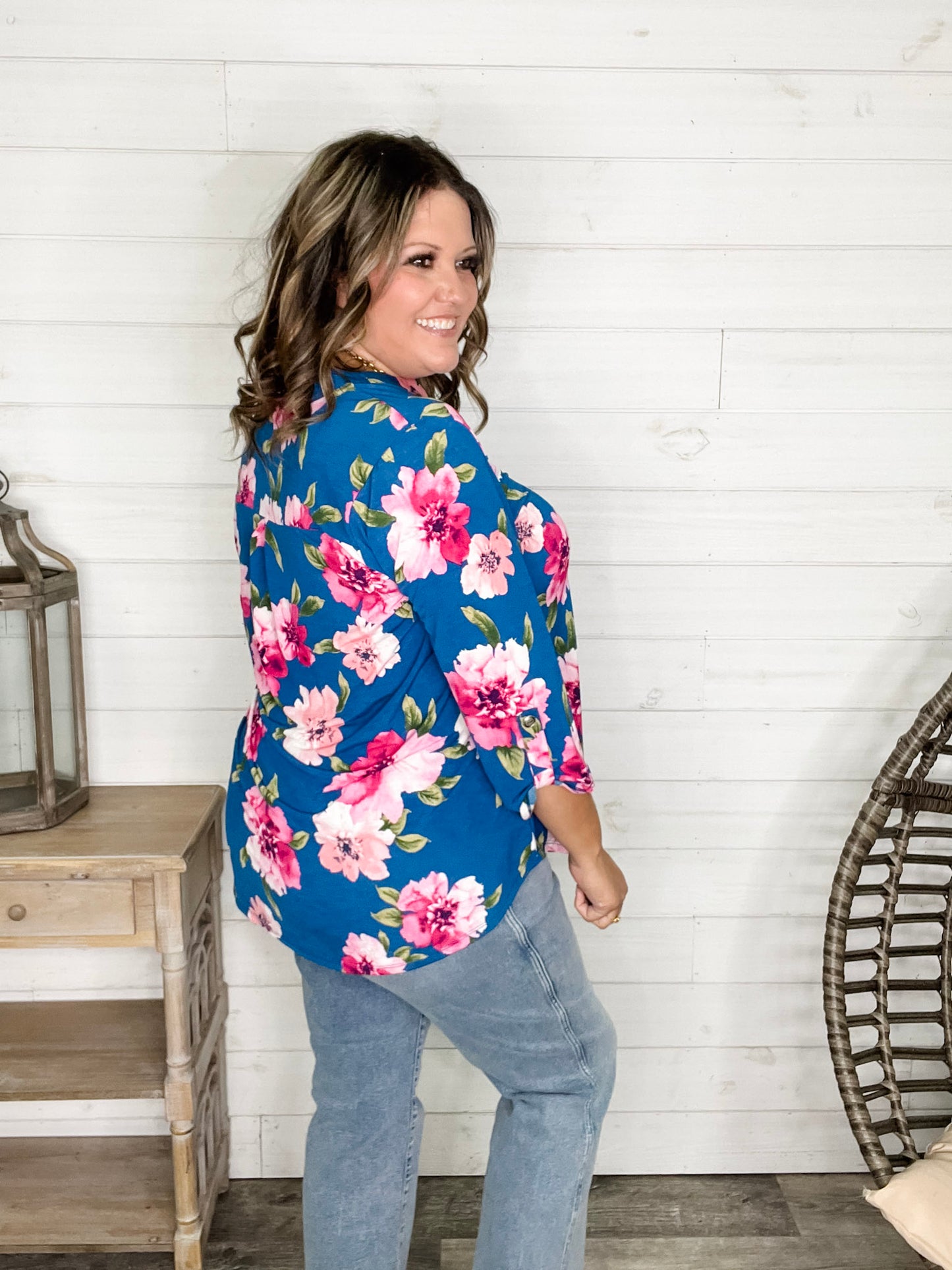 "Lavery" 3/4 Sleeve Split Neck Tops
