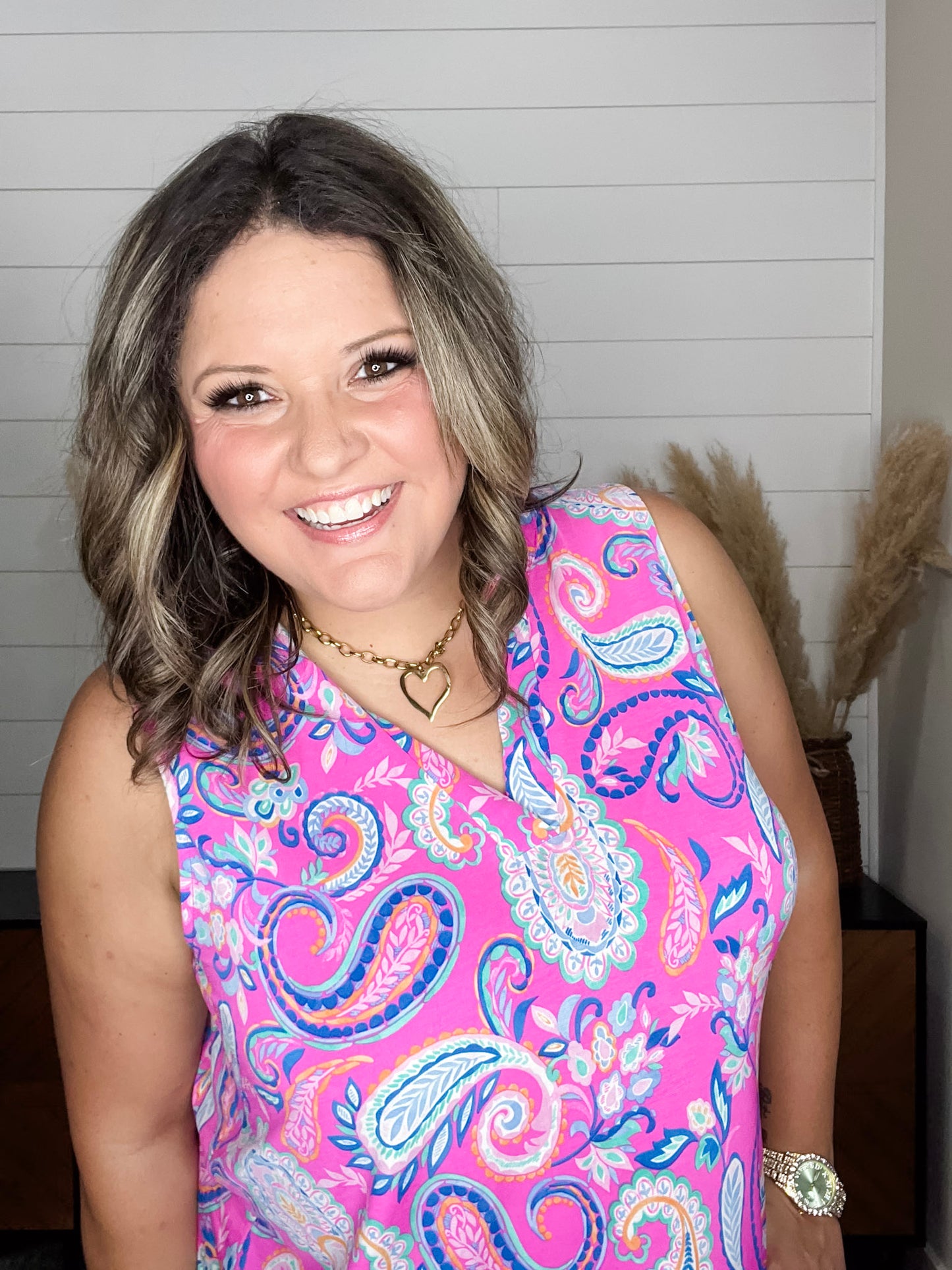 "Baltic" Sleeveless Split Neck