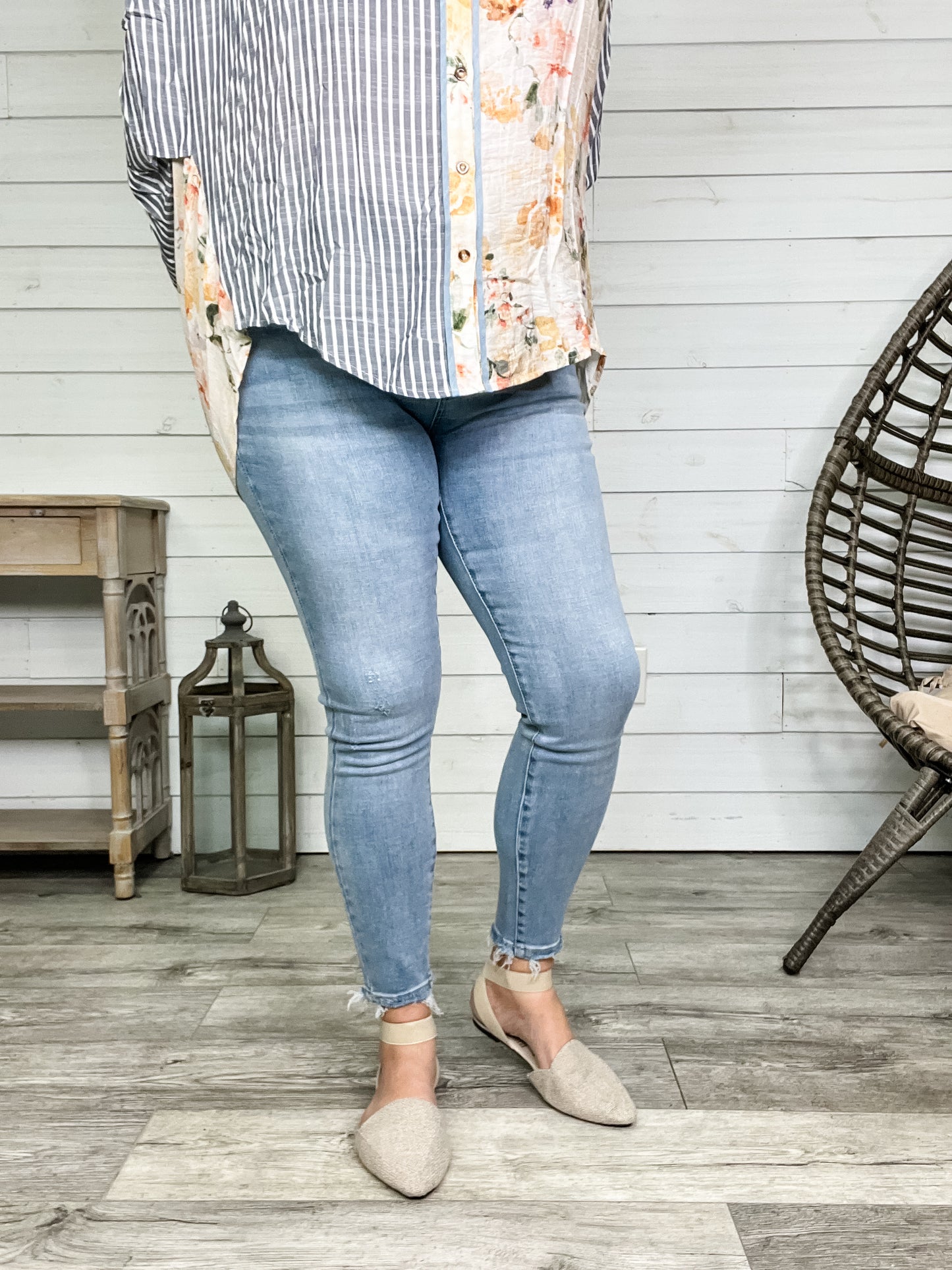 Judy Blue "Mama Said So" Buttonfly Skinny Jean