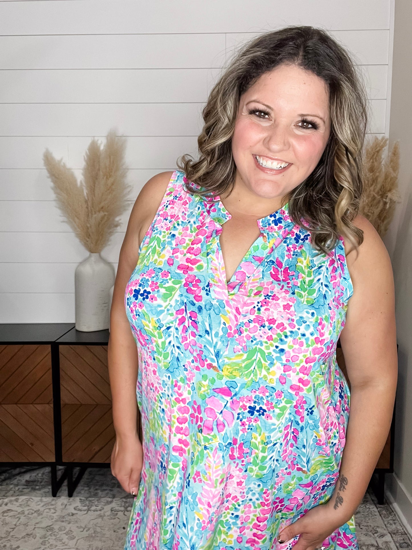 "Sheffield" Sleeveless Split Neck Dress with Pockets