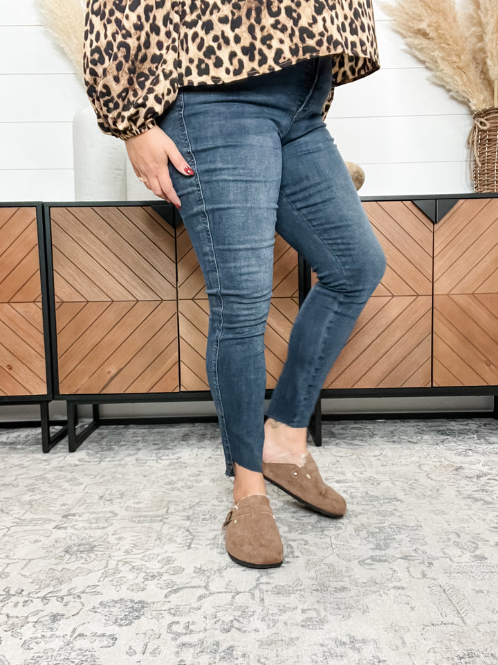 Judy Blue "Plant Therapy" Stem hem Tummy Control Skinny Jeans