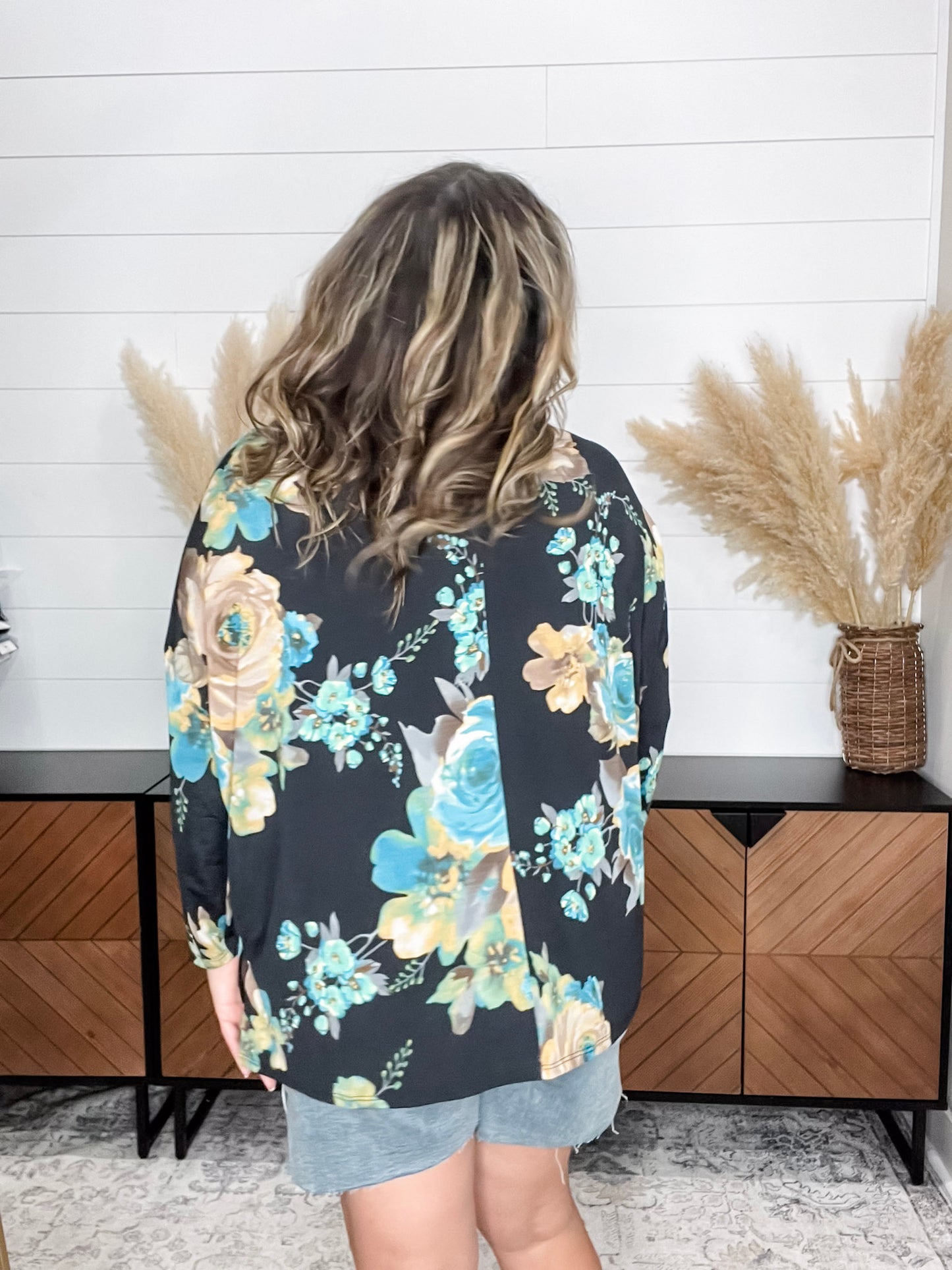 "Macon" 3/4 Sleeve Roundneck with Side Slits