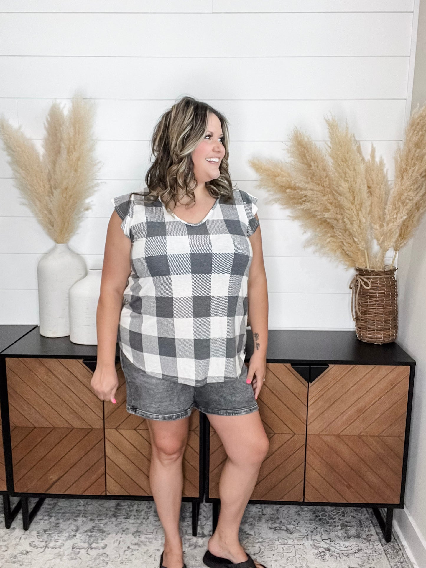 Judy Blue “Did You See That” Grey Buttonfly shorts