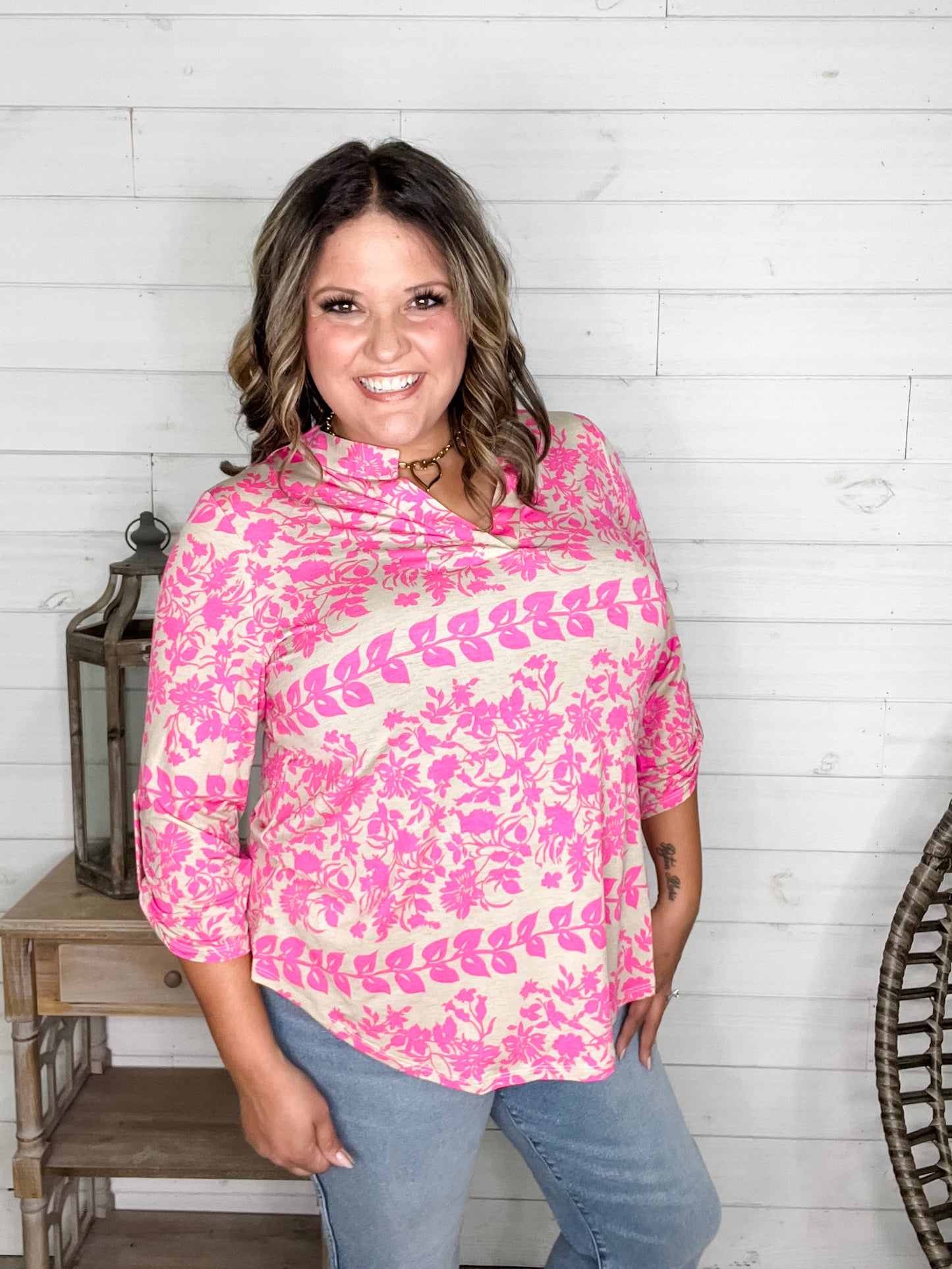 "Chandler" Floral Lizzy 3/4 Sleeve Split Neck