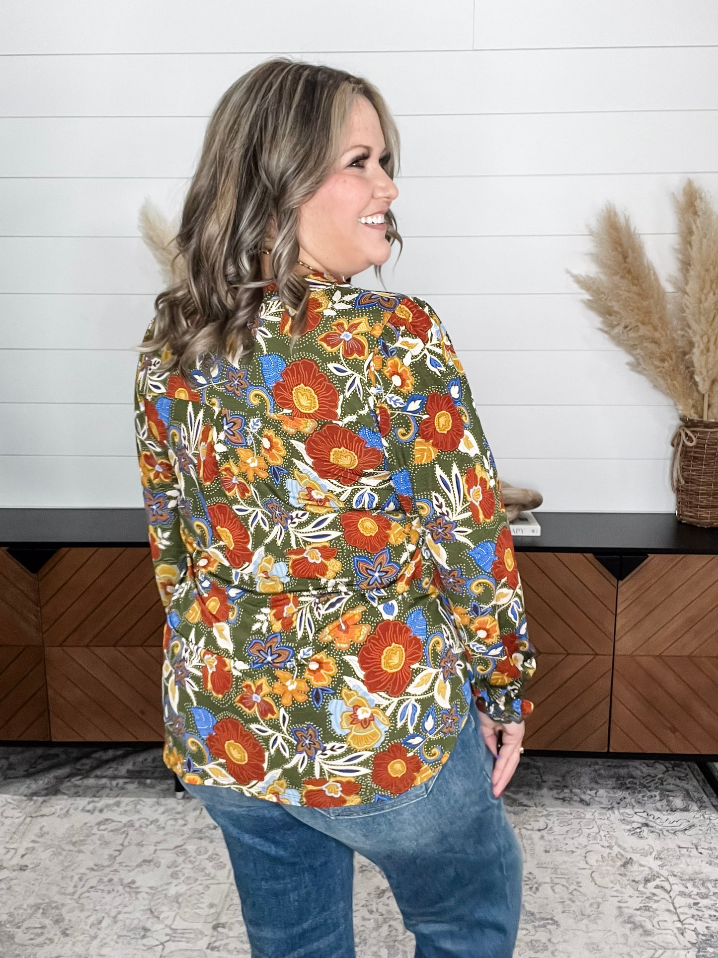 "Bryant" Smocked Wrist Long Sleeve Split Neck