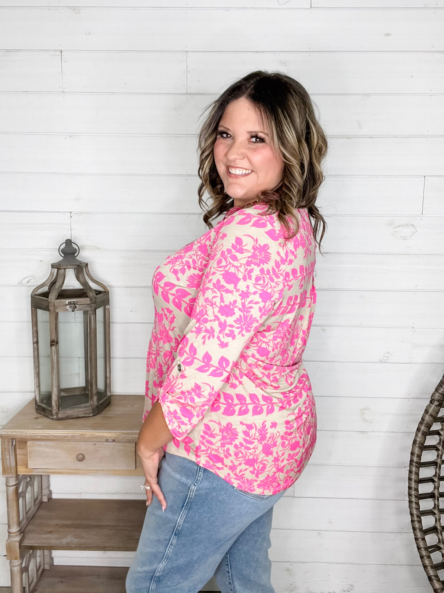 "Chandler" Floral Lizzy 3/4 Sleeve Split Neck