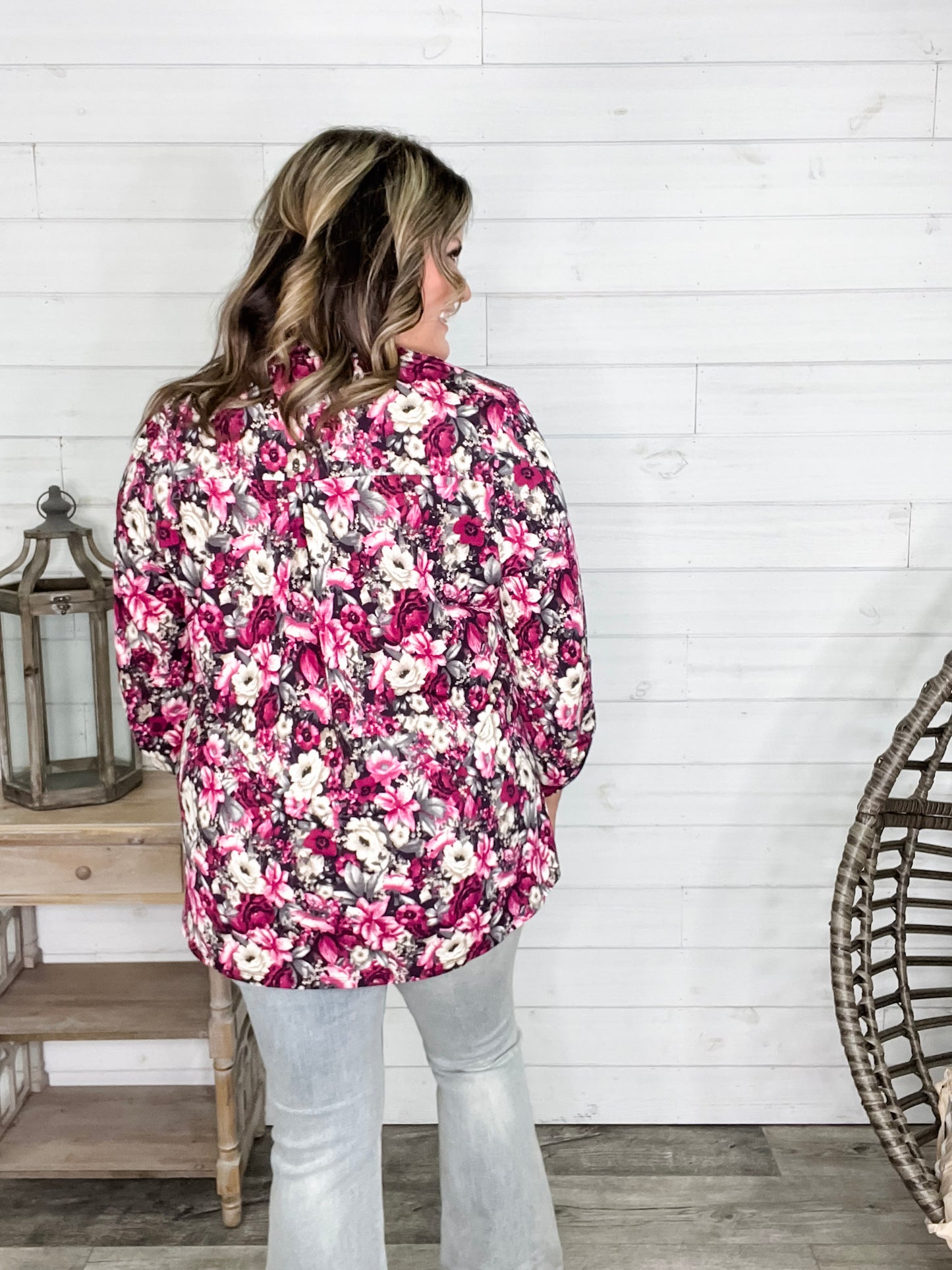 "Reynolds" Floral Lizzy 3/4 Sleeve Split Neck