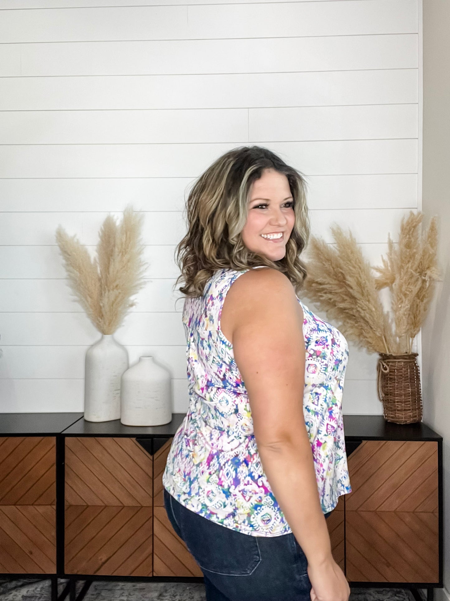 "Knox" Sleeveless Lizzy