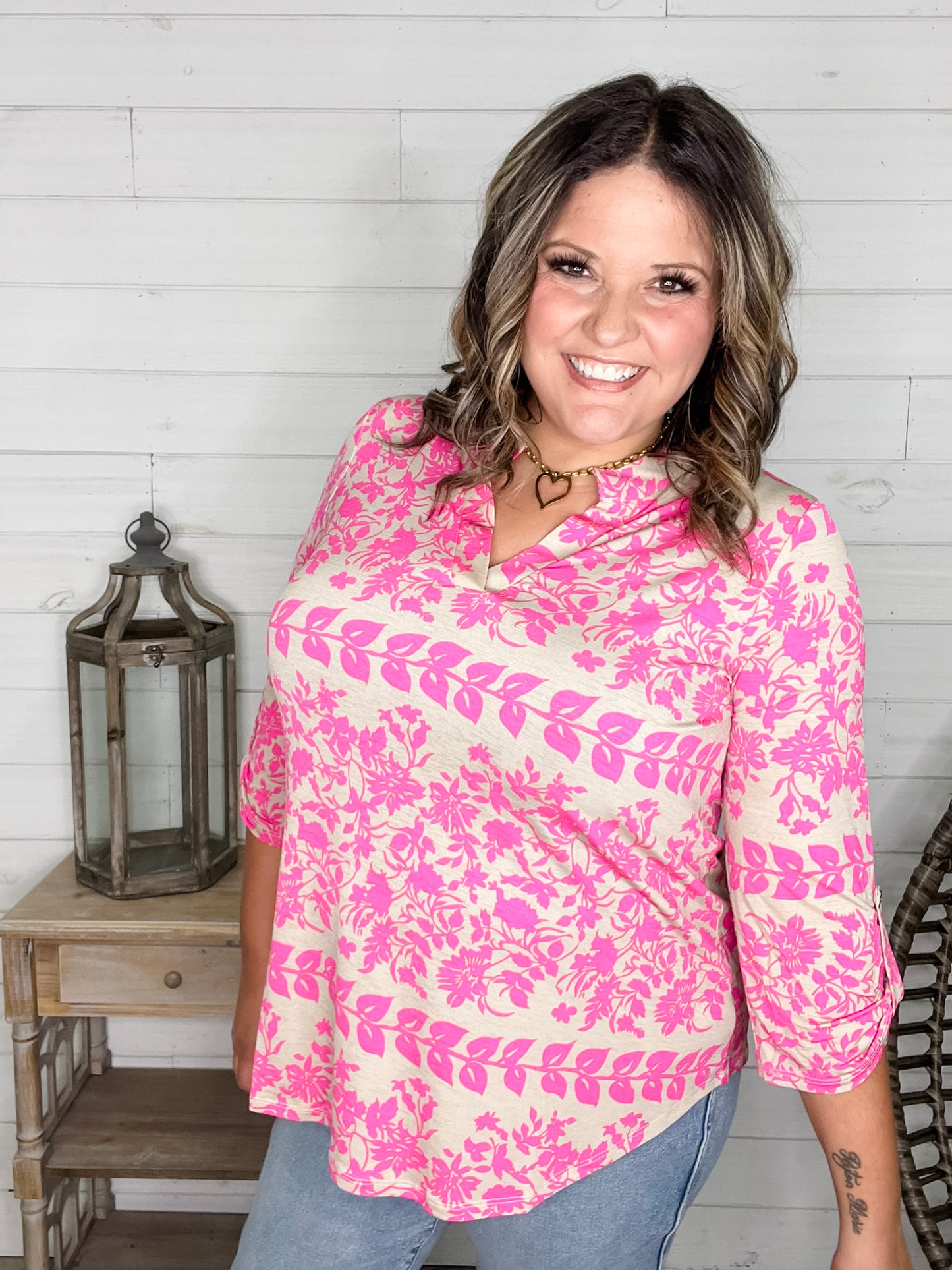 "Chandler" Floral Lizzy 3/4 Sleeve Split Neck