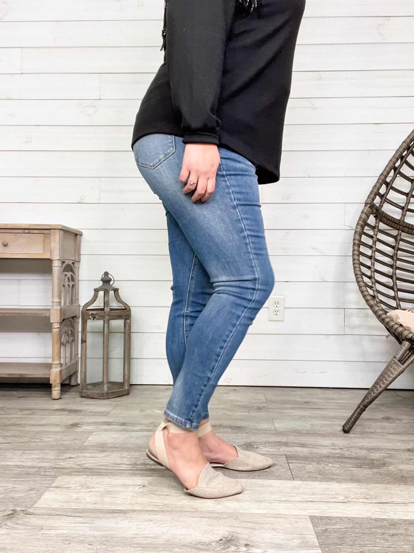 Judy Blue "Girls Night Out" Tummy Control Skinny Jeans