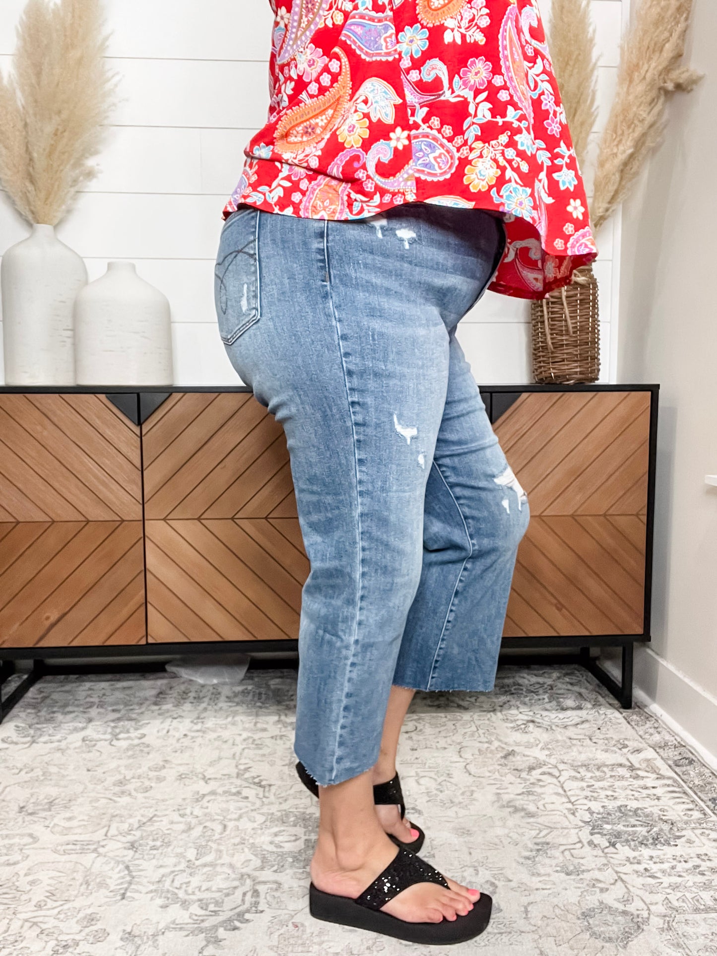 Judy Blue "Catch Up" Raw Hem Wide Leg Crops