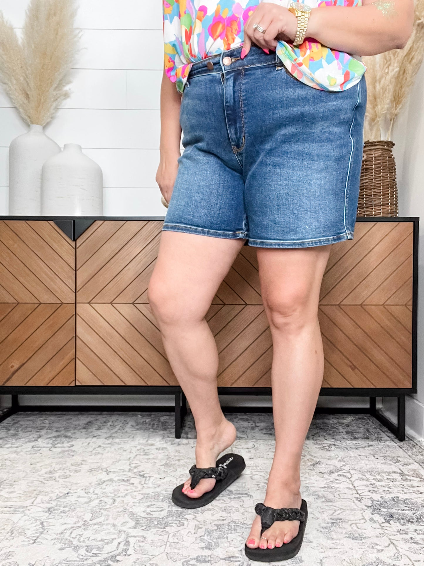 Judy Blue "Mad Max" Mid Thigh Dad Shorts