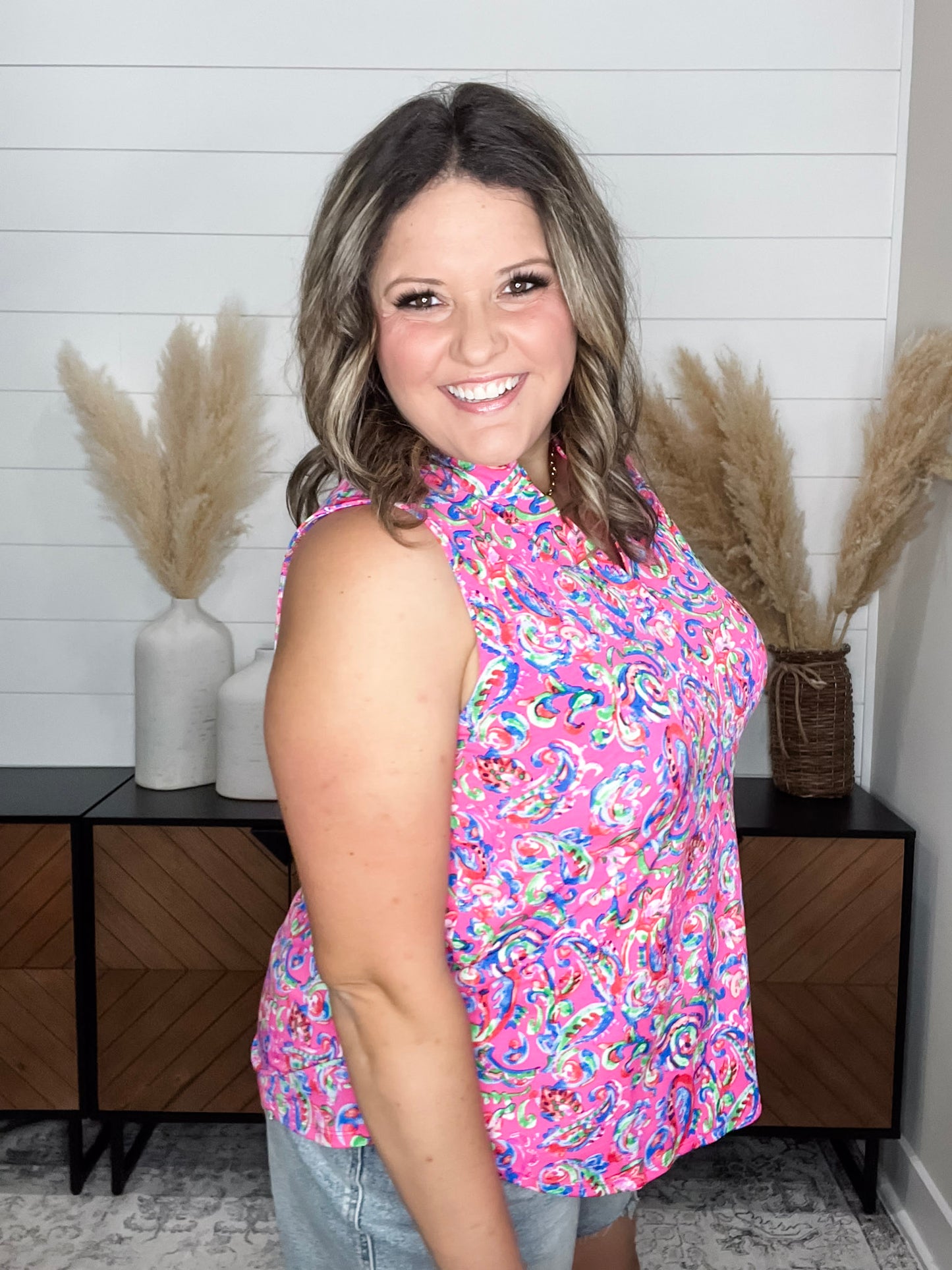 "Abner" Sleeveless Split Neck