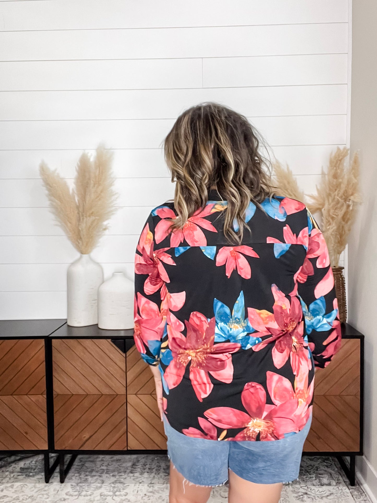 "Beaumont" Floral Lizzy 3/4 Sleeve Split Neck