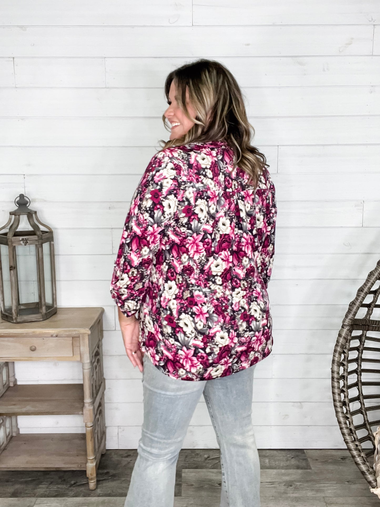 "Reynolds" Floral Lizzy 3/4 Sleeve Split Neck