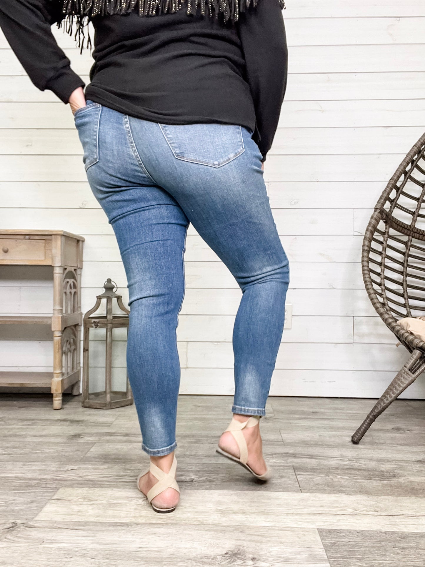 Judy Blue "Girls Night Out" Tummy Control Skinny Jeans