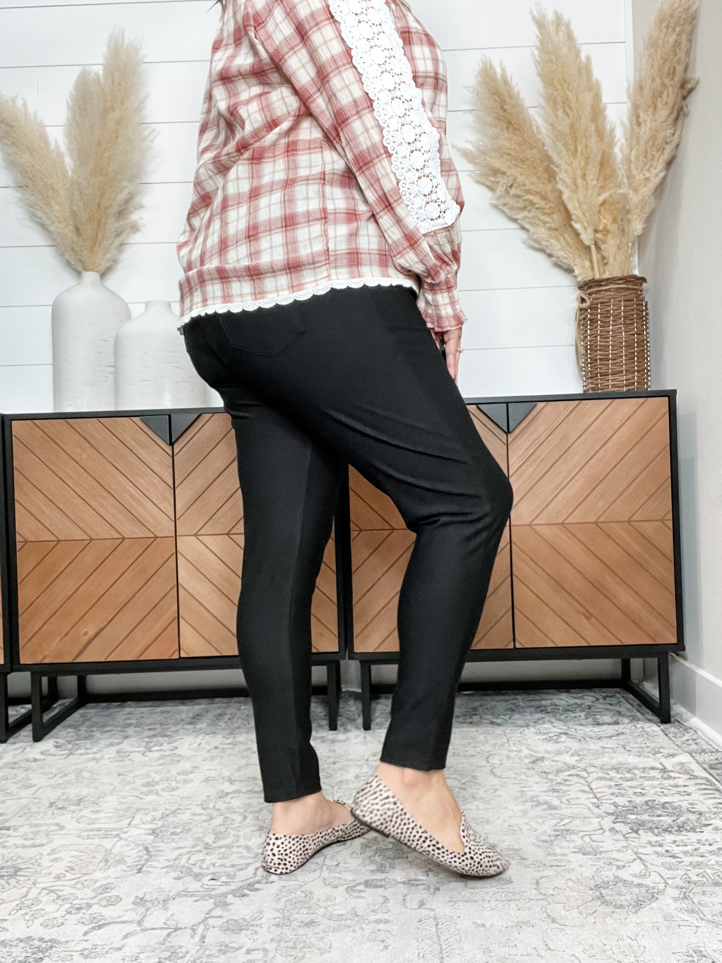 Maze X Kay Unger Ponte Pants (Black)