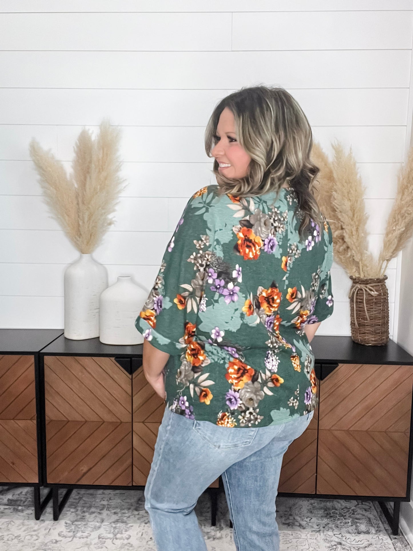 "Abbot" Criss Cross Front Boxy 3/4 Sleeve
