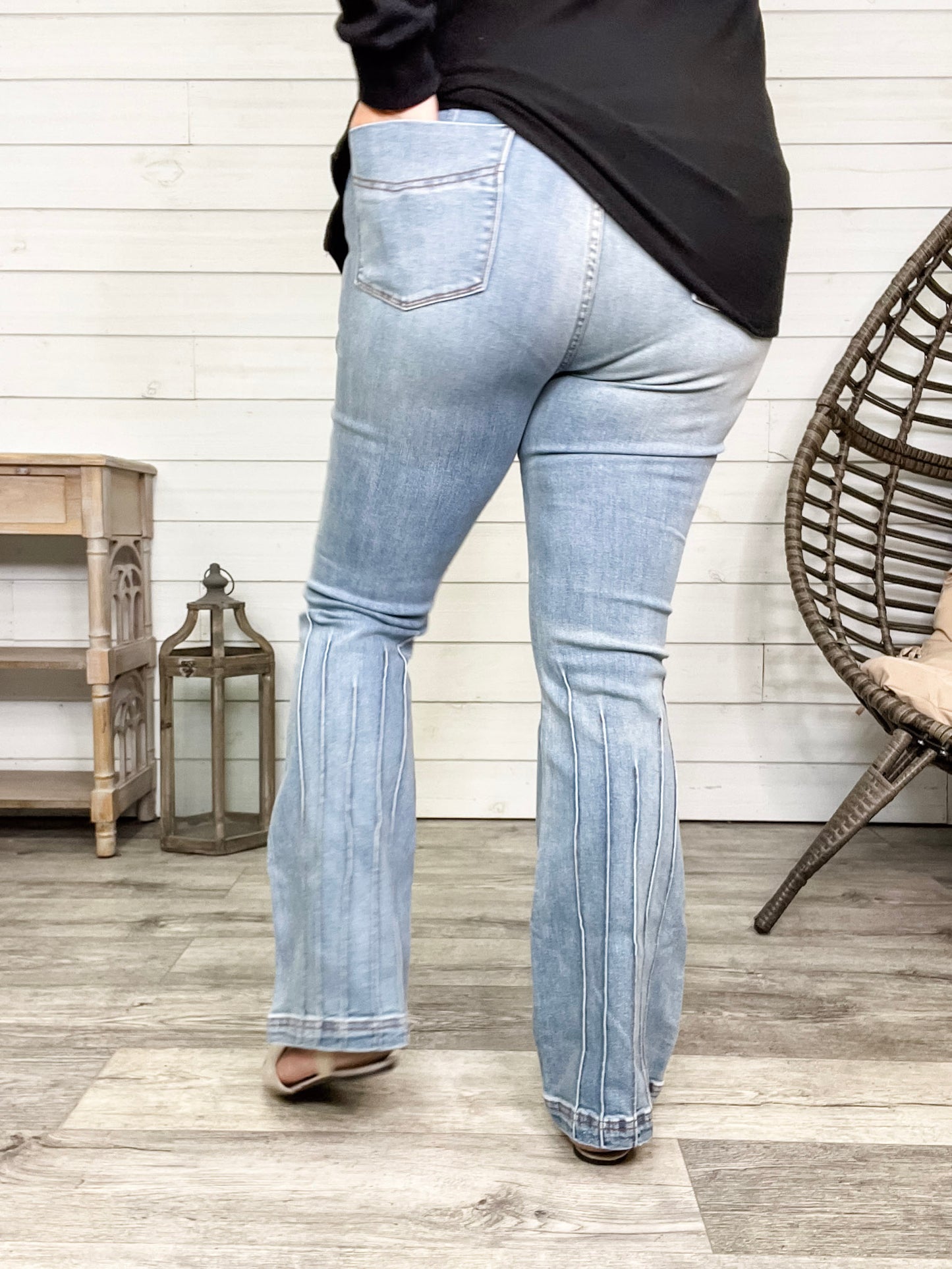 Judy Blue "Fan Fare" Bootcut Jeans