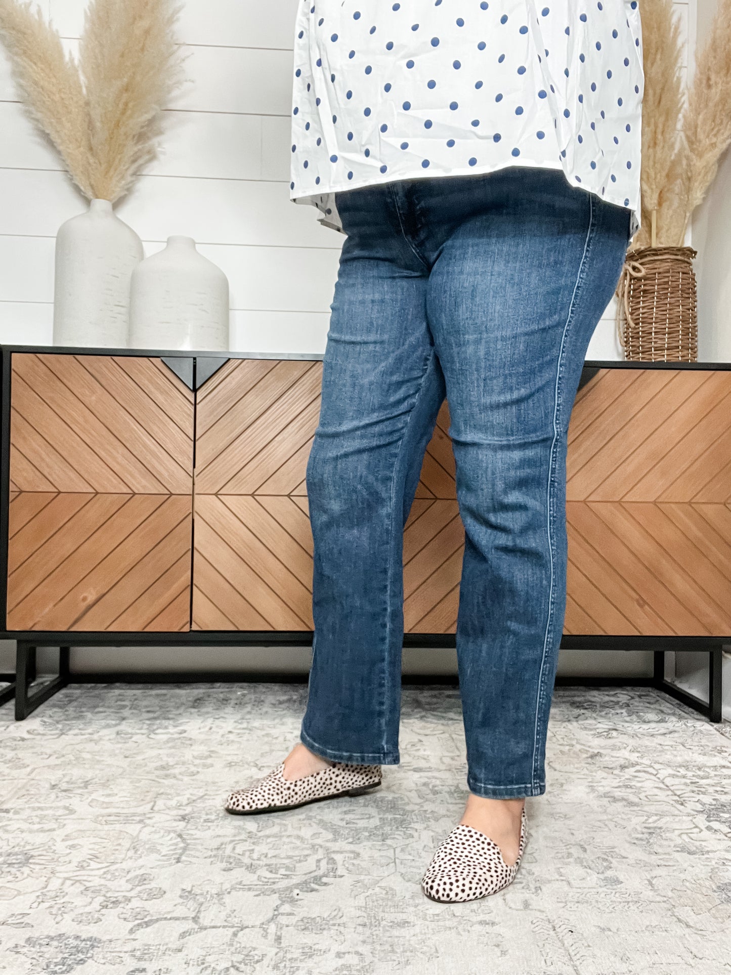 Judy Blue "Sweeter Than" Tummy Control Straight Leg Jeans (Petite)