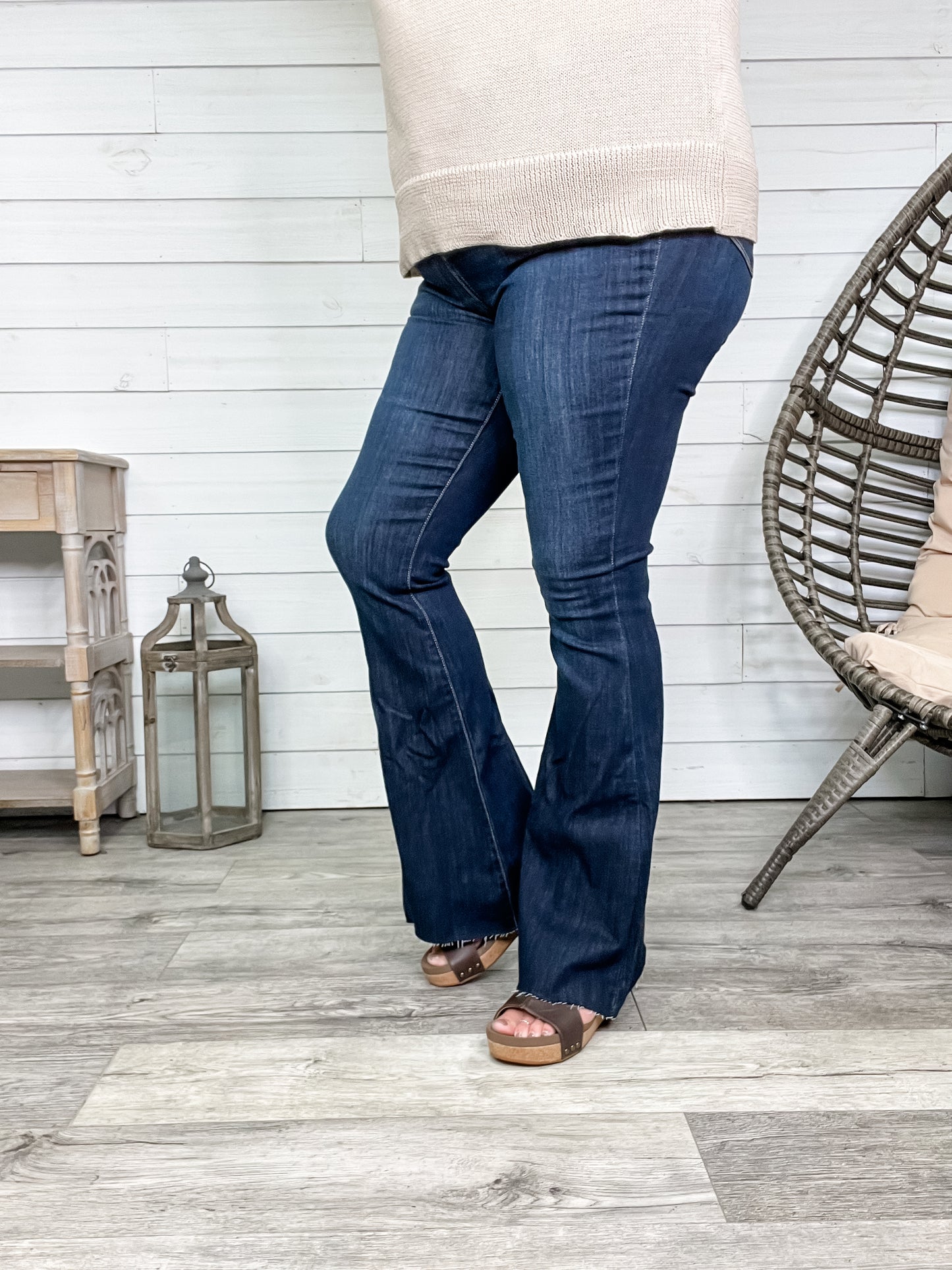 Judy Blue "Montana Take Me Away" Stretch Flares